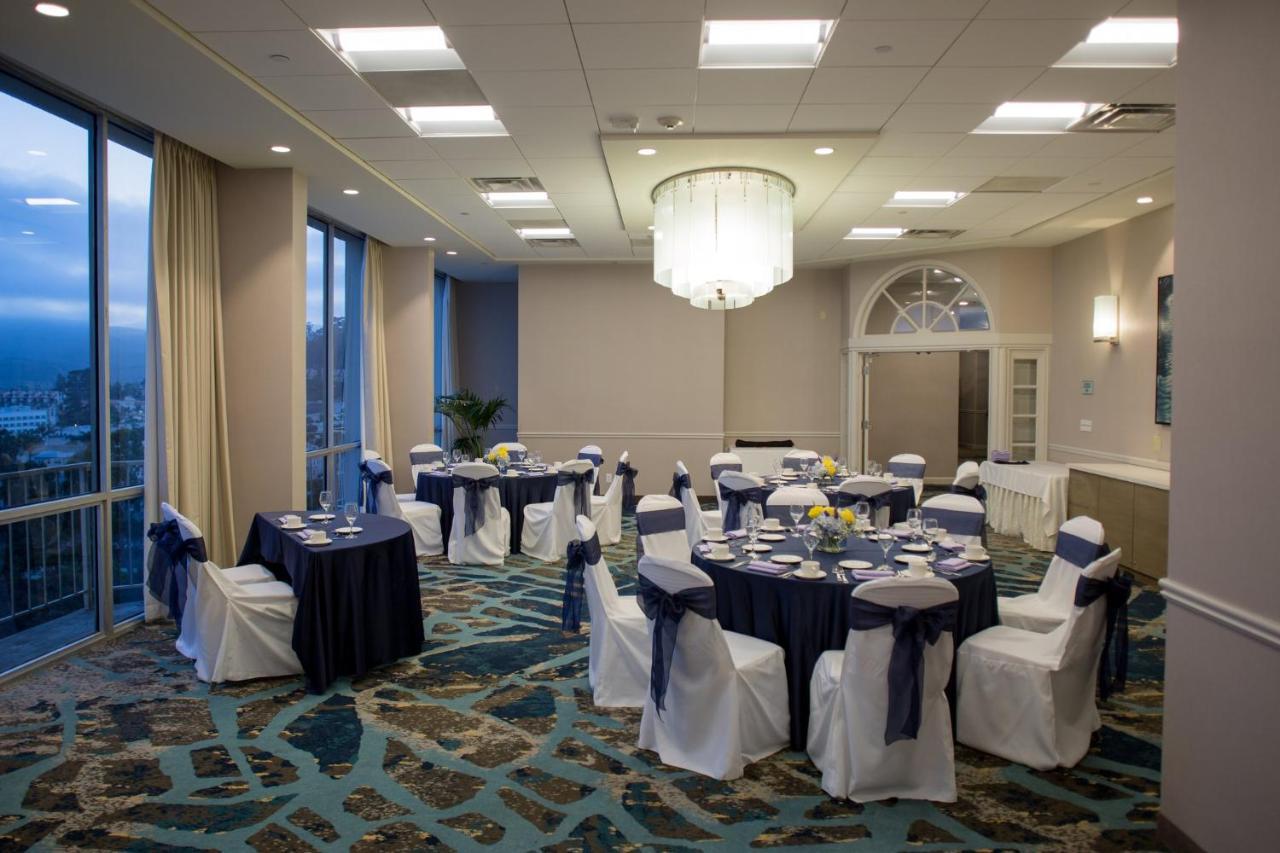 Crowne Plaza Ventura Beach By Ihg Экстерьер фото