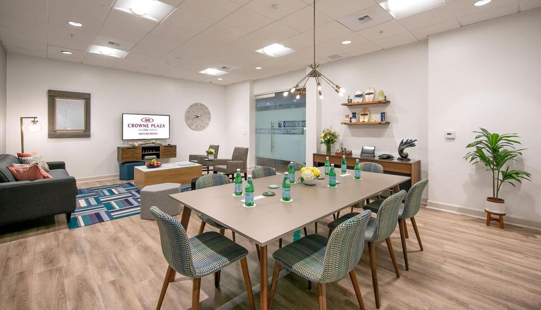 Crowne Plaza Ventura Beach By Ihg Экстерьер фото